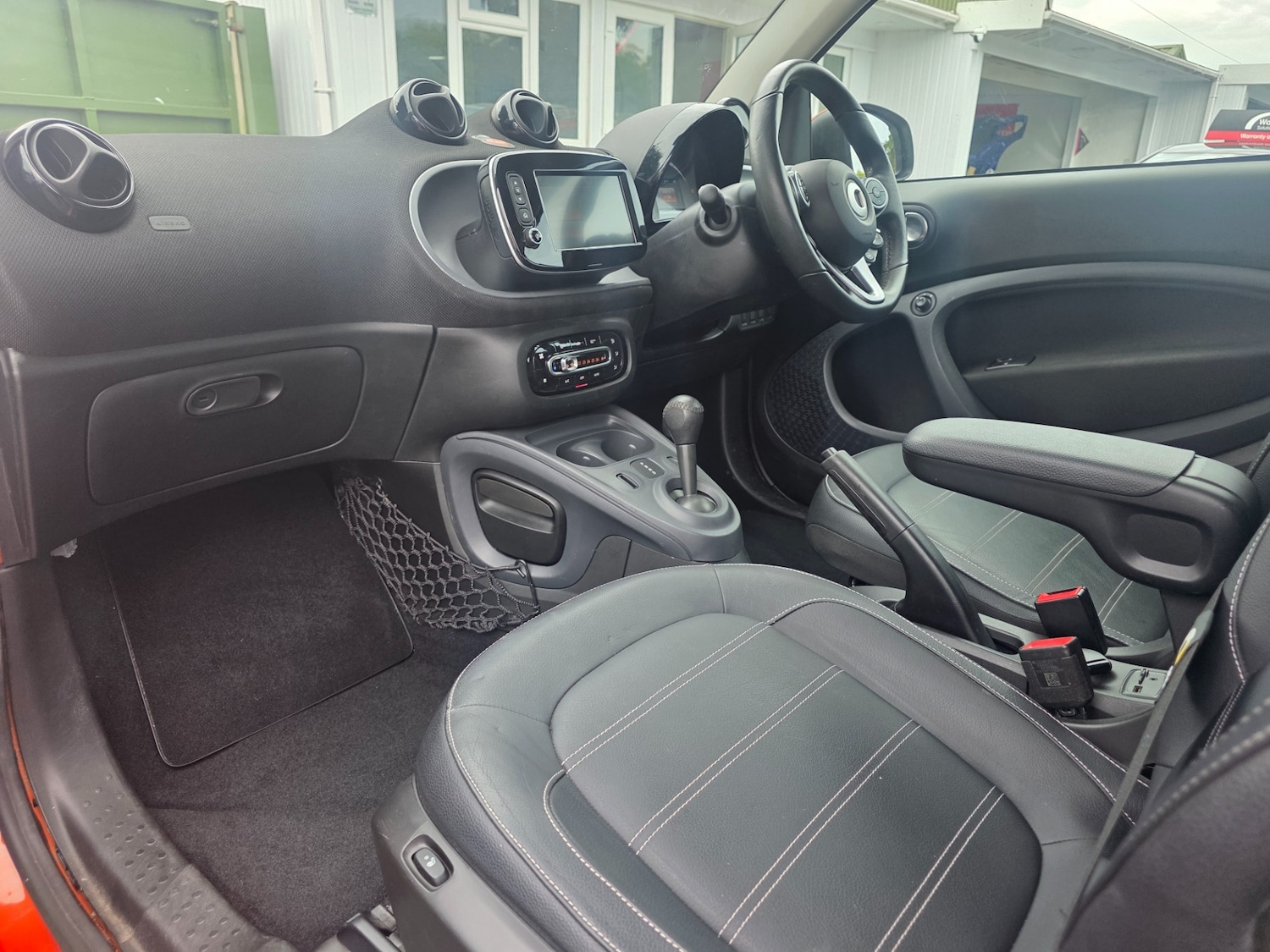 Used smart fortwo 2023 for sale - 76319357: Photo 2