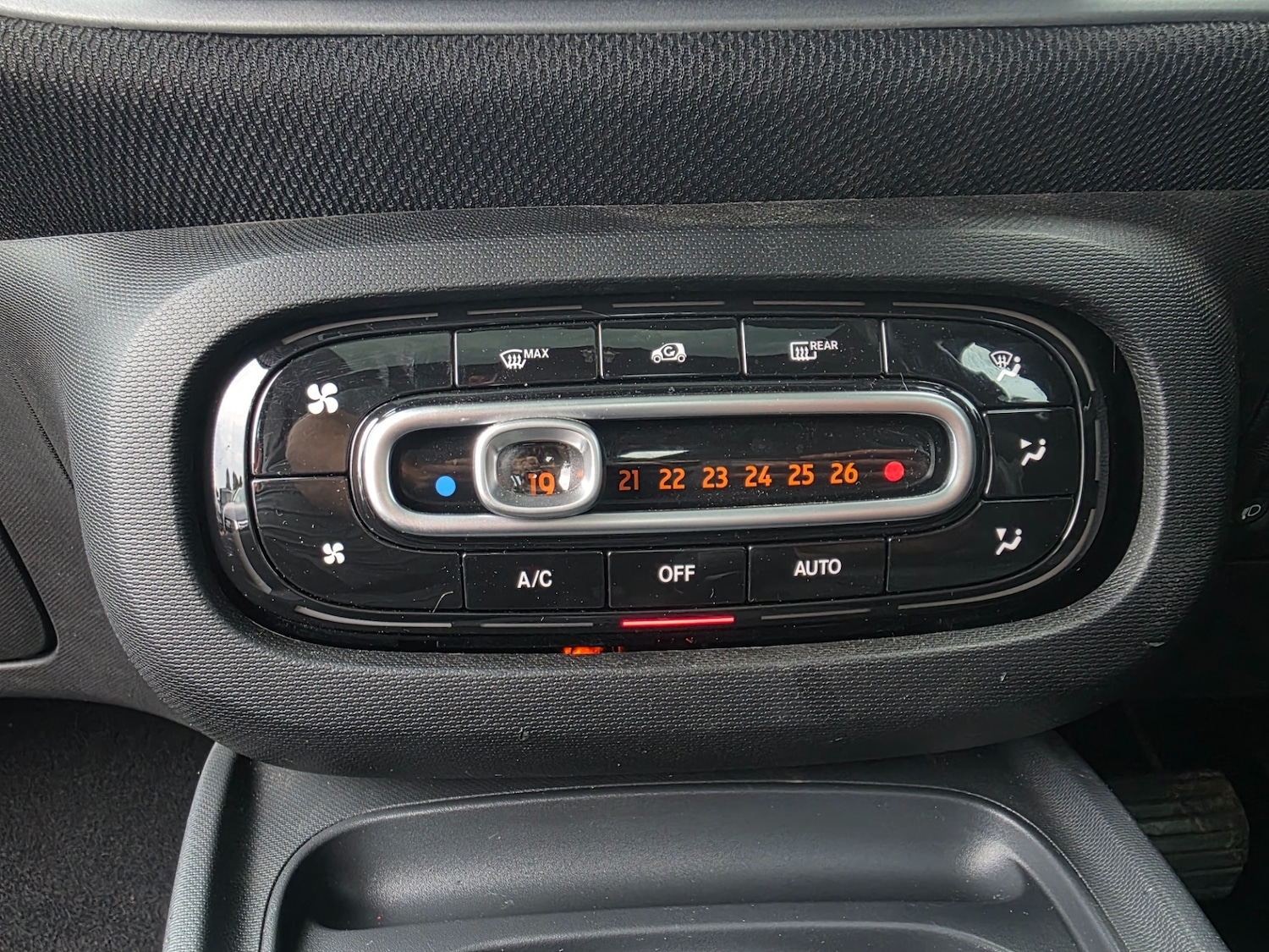 Used smart fortwo 2023 for sale - 76319357: Photo 25