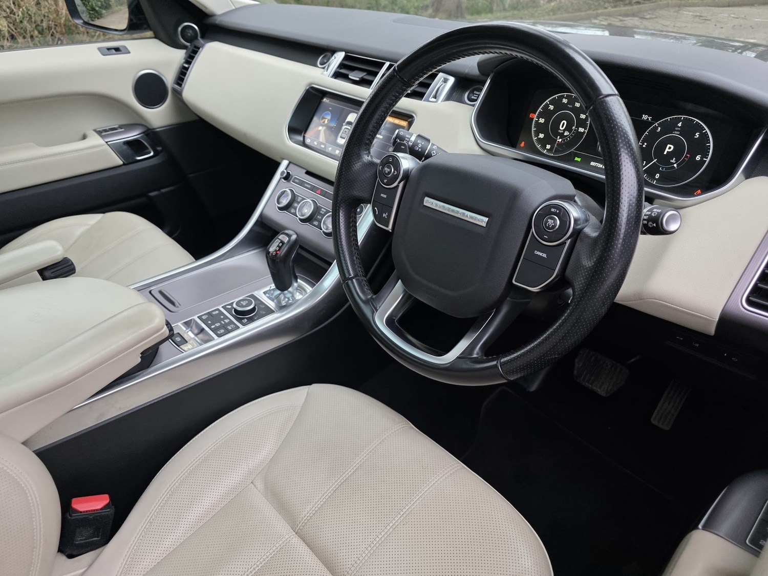 Used Land Rover Range Rover Sport 2017 for sale - 77701049: Photo 17