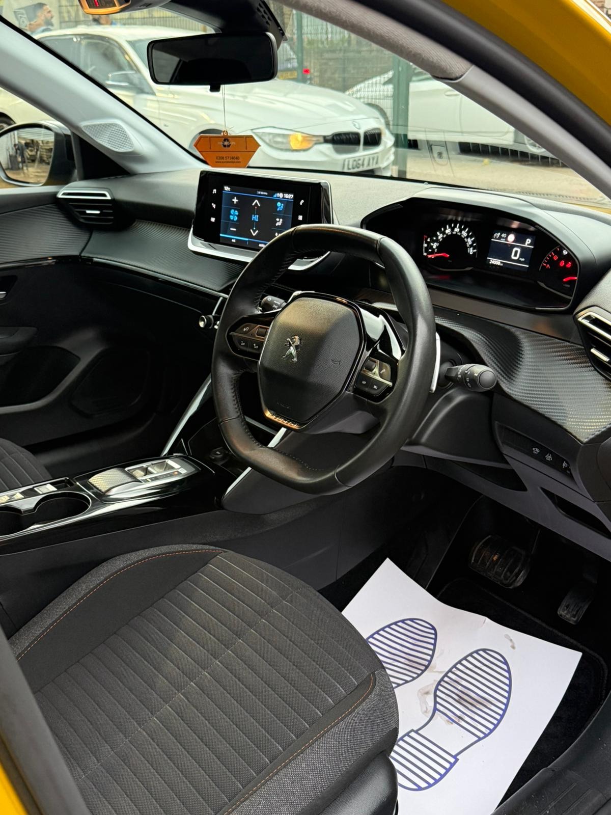 Used Peugeot 208 2023 for sale - 76931417: Photo 2