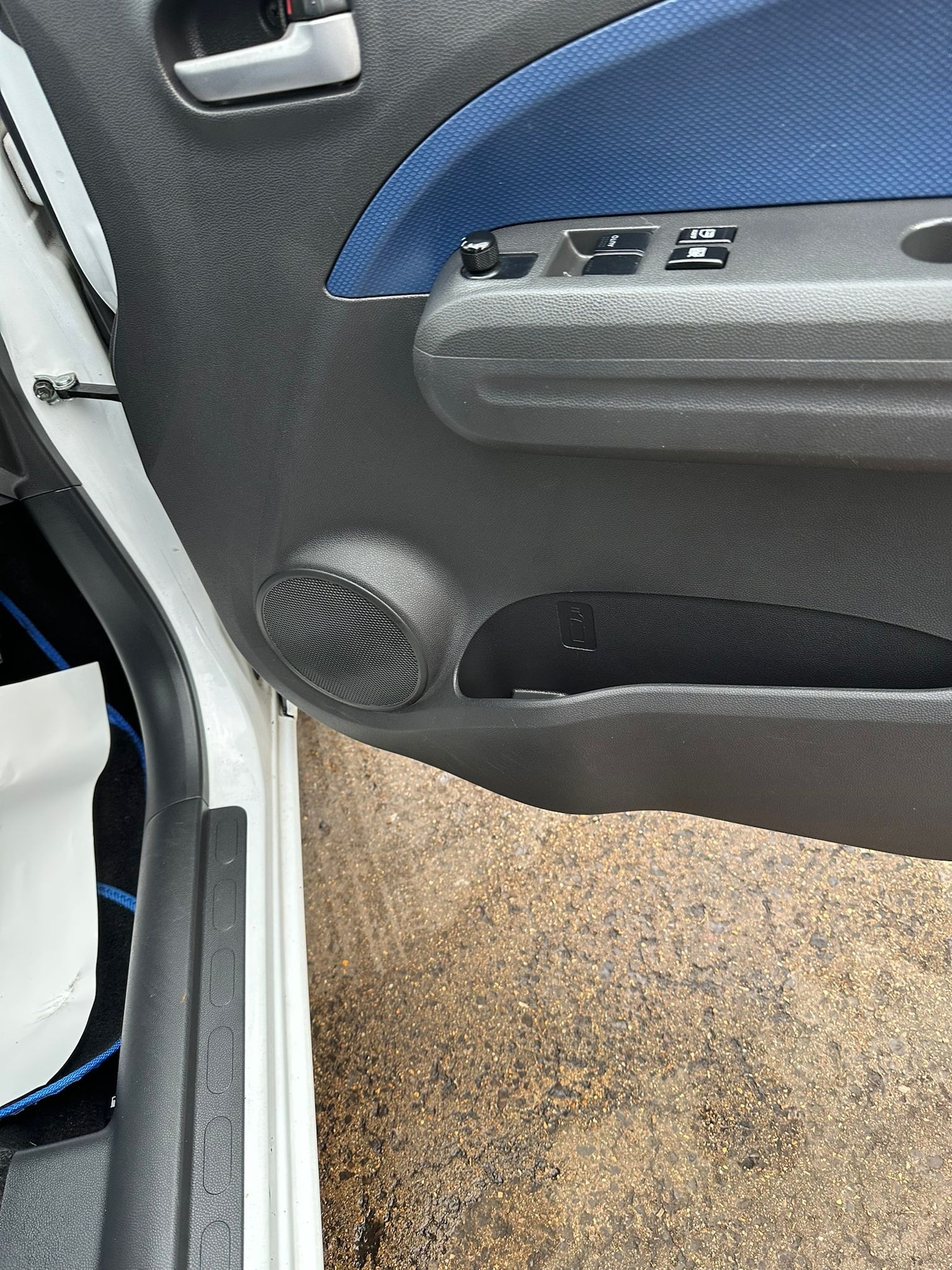 Used Vauxhall Agila 2010 for sale - 76931122: Photo 17