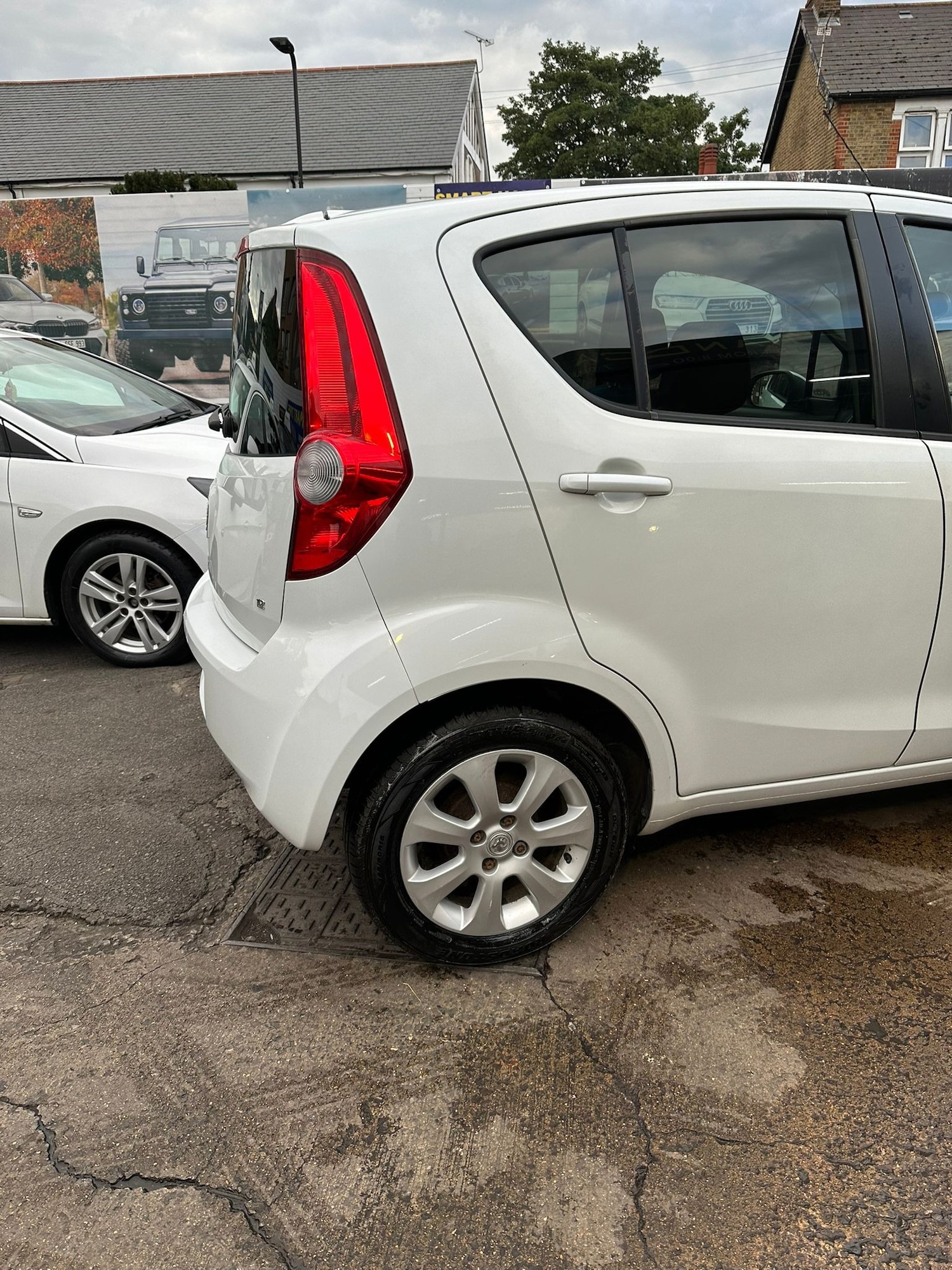 Used Vauxhall Agila 2010 for sale - 76931122: Photo 8