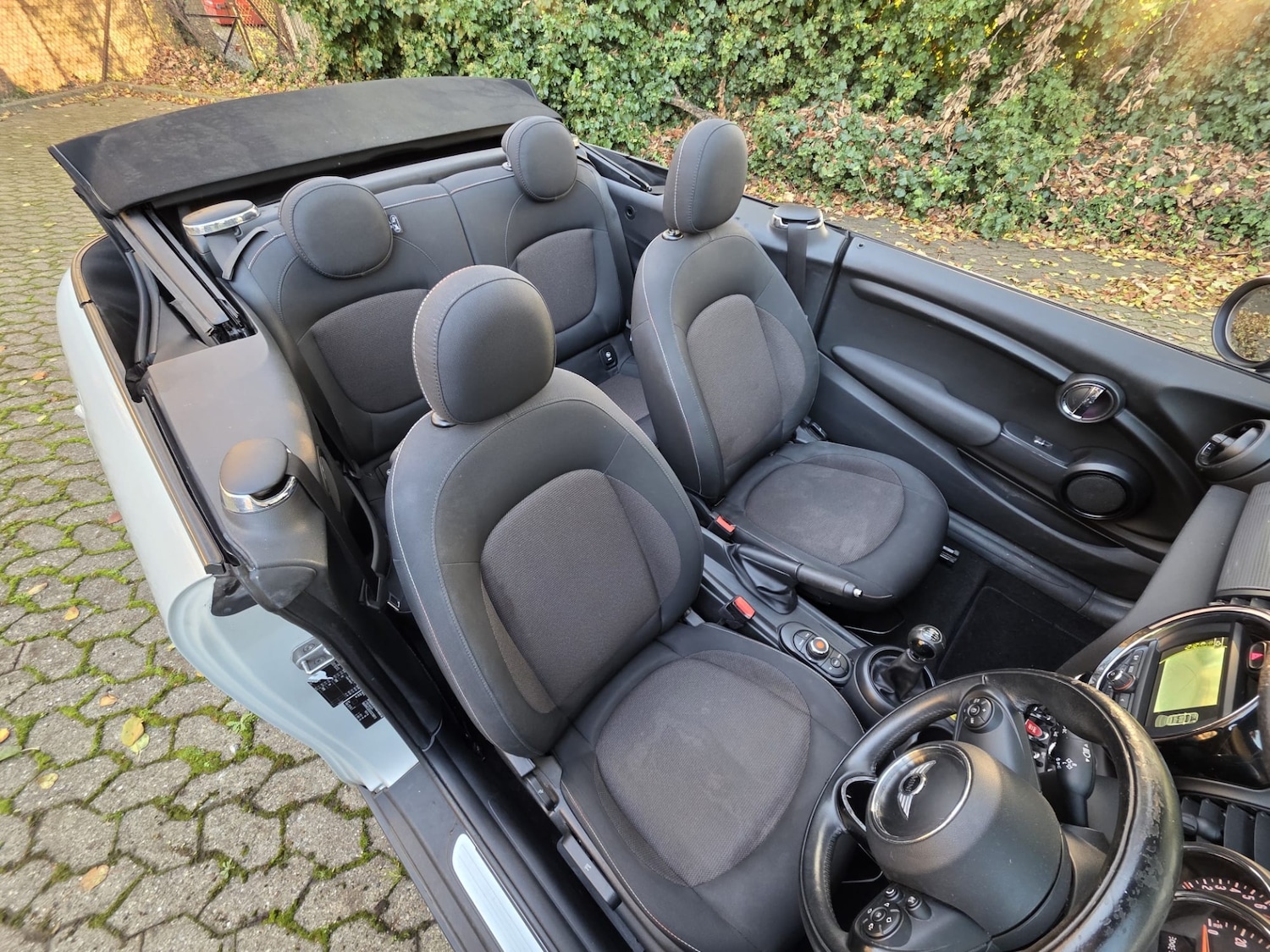 Used MINI Convertible 2017 for sale - 76750525: Photo 11