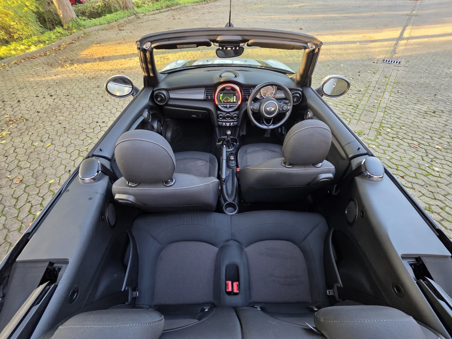 Used MINI Convertible 2017 for sale - 76750525: Photo 2