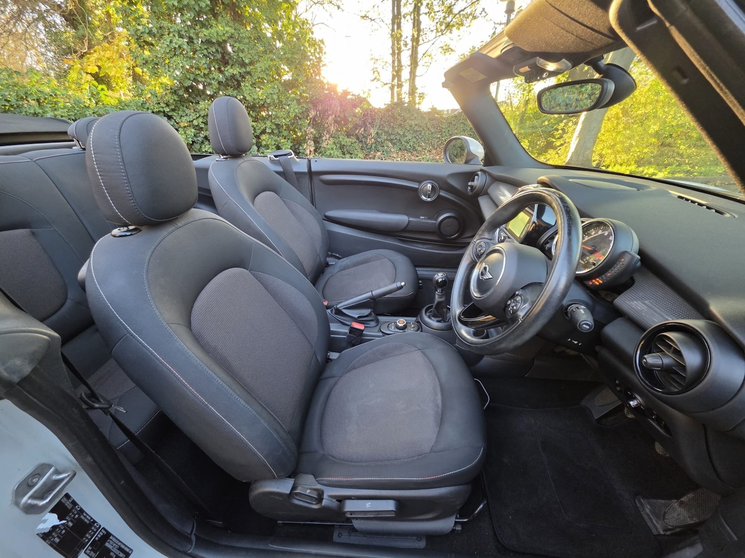 Used MINI Convertible 2017 for sale - 76750525: Photo 26