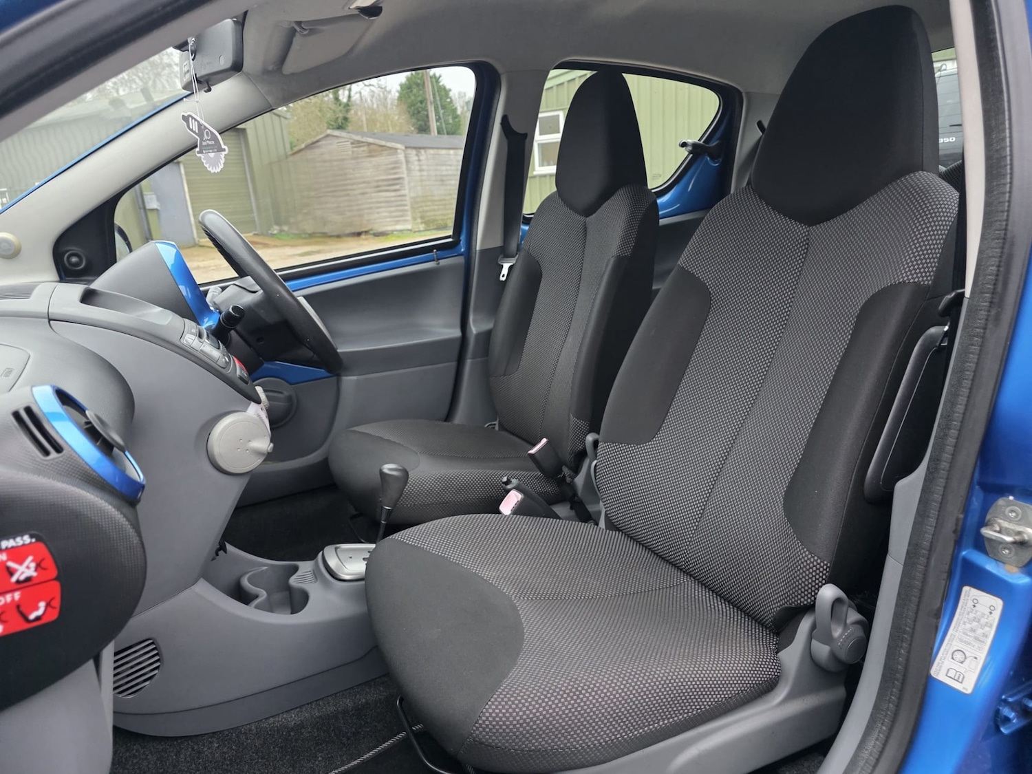 Used Toyota AYGO 2009 for sale - 76750396: Photo 2