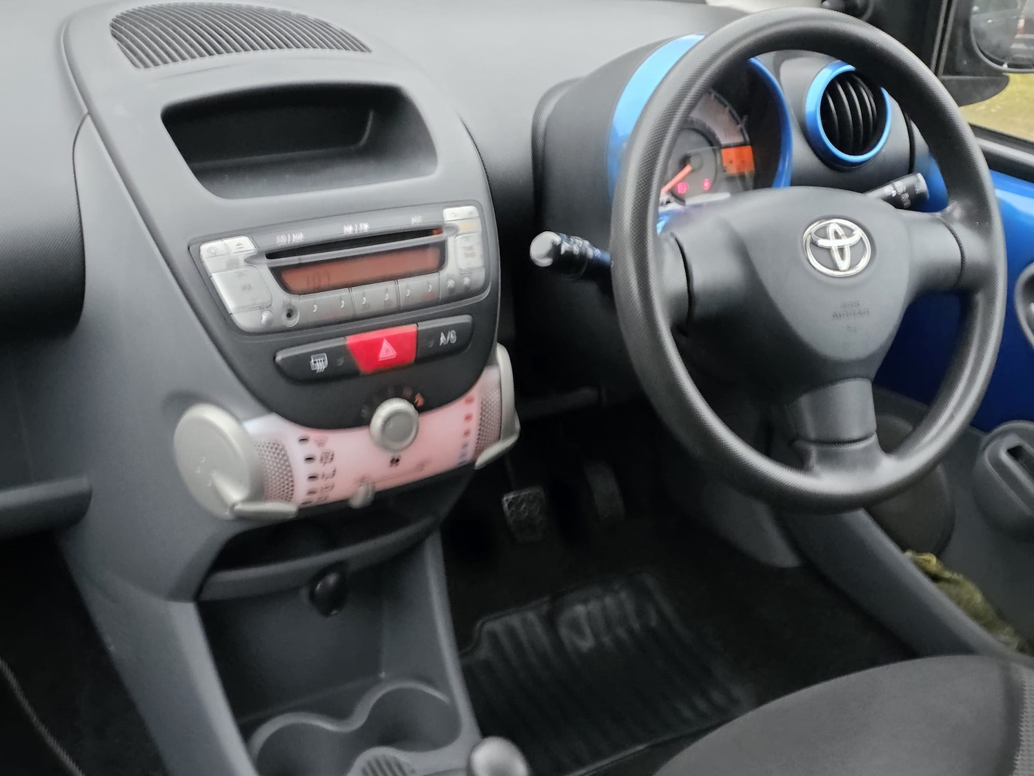 Used Toyota AYGO 2009 for sale - 76750396: Photo 23