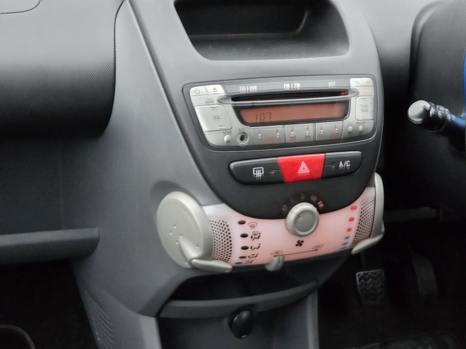 Used Toyota AYGO 2009 for sale - 76750396: Photo 24