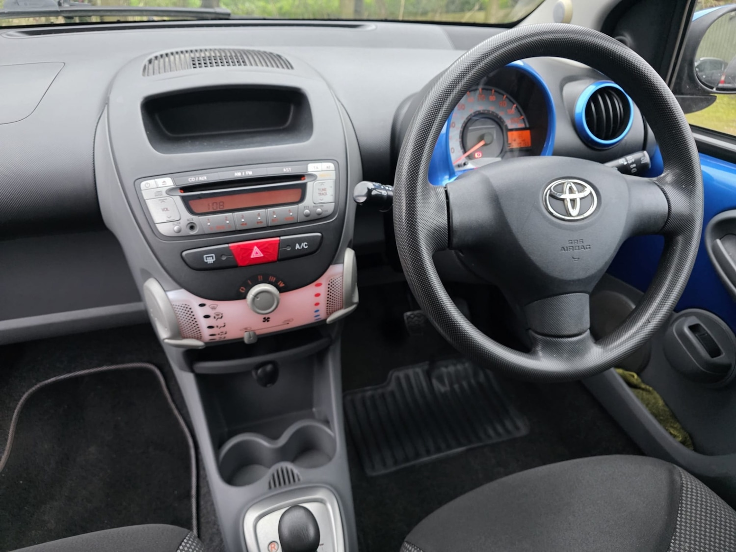 Used Toyota AYGO 2009 for sale - 76750396: Photo 4