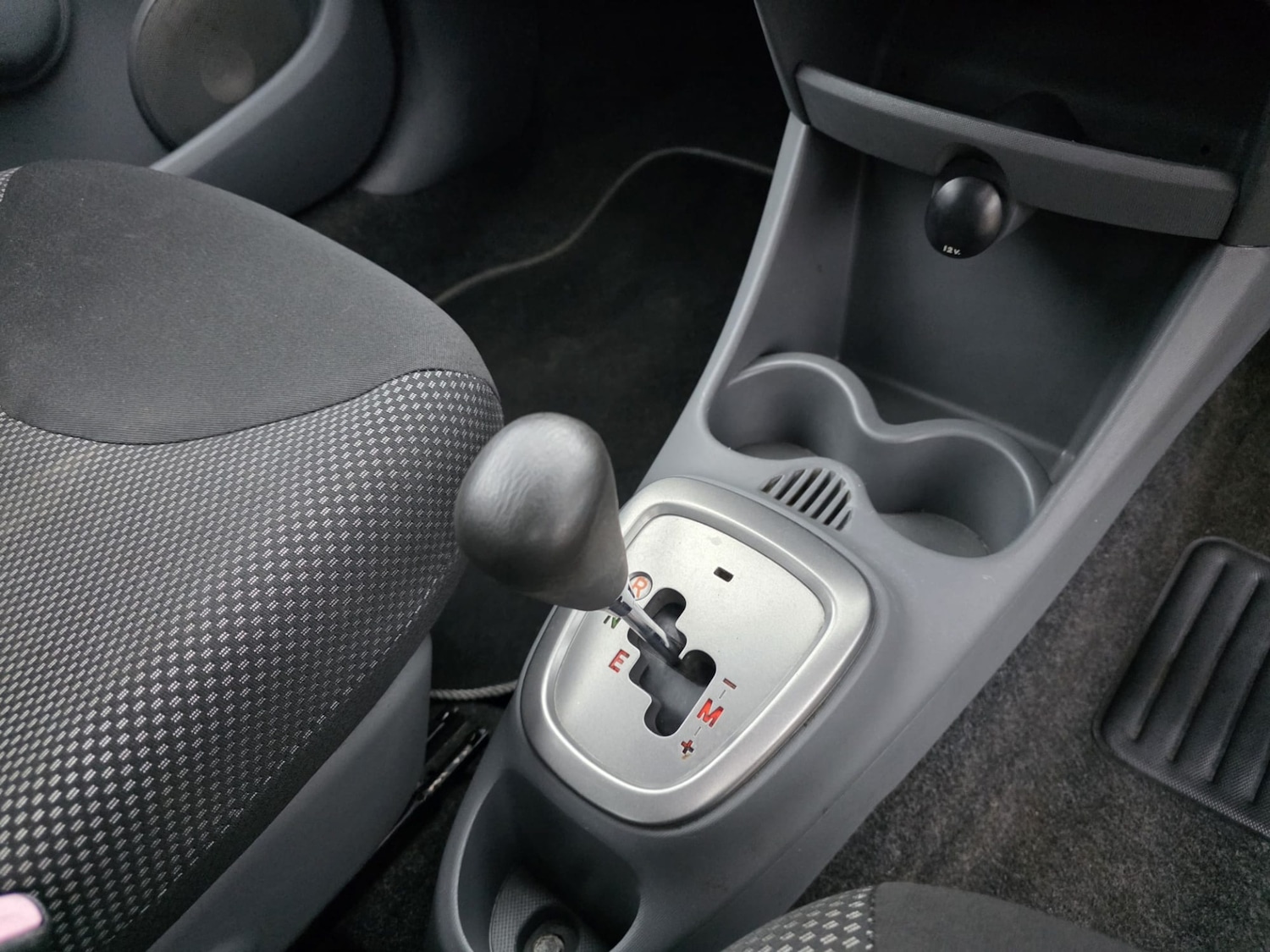 Used Toyota AYGO 2009 for sale - 76750396: Photo 6