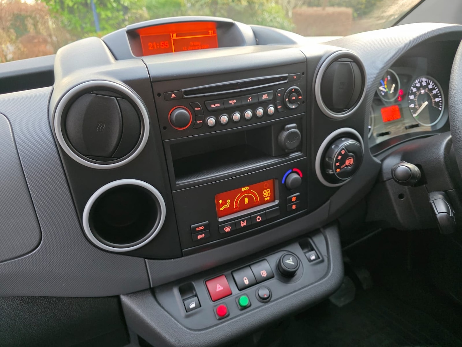 Used Peugeot Partner 2020 for sale - 76935452: Photo 28