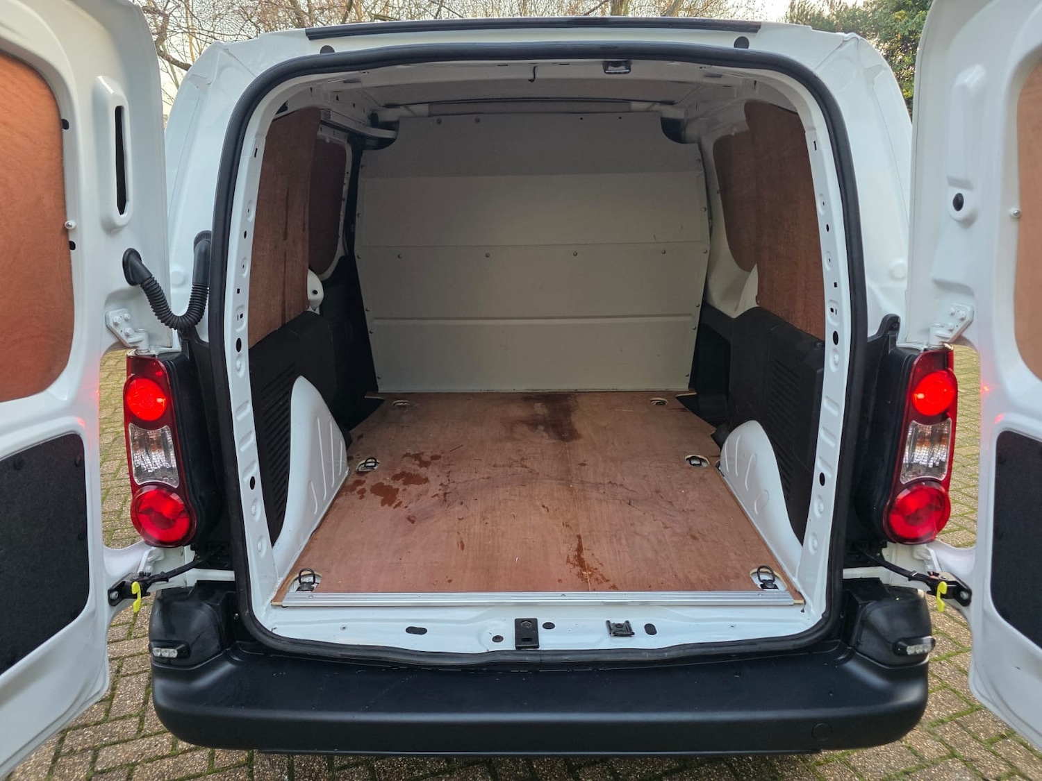 Used Peugeot Partner 2020 for sale - 76935452: Photo 6