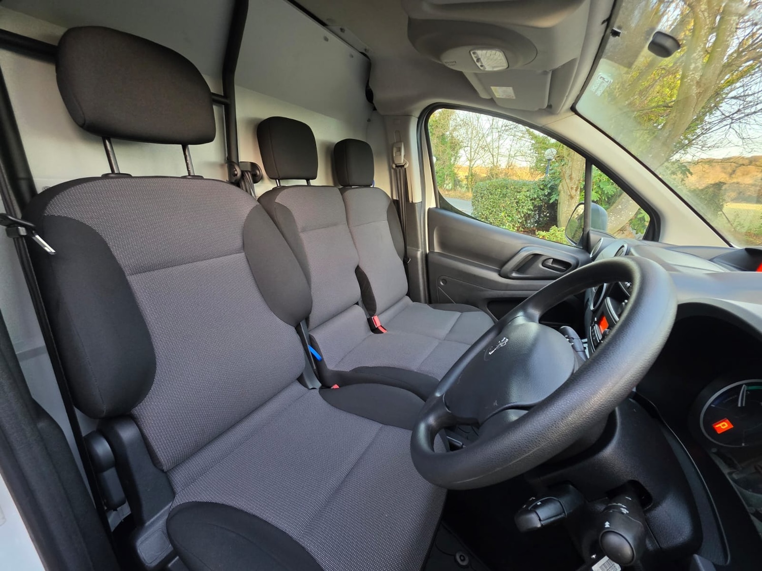 Used Peugeot Partner 2020 for sale - 76935452: Photo 7