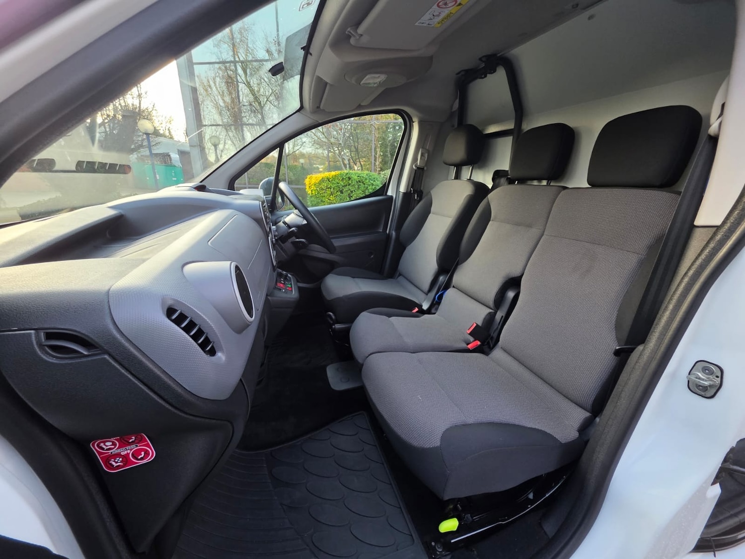 Used Peugeot Partner 2020 for sale - 76935452: Photo 9