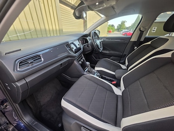 Used Volkswagen T-Roc 2018 for sale - 79029819: Photo
