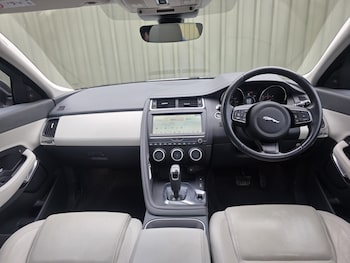 Used Jaguar E-Pace 2019 for sale - 78873456: Photo