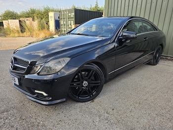 Used Mercedes-Benz E Class 2011 for sale - 79438628: Photo