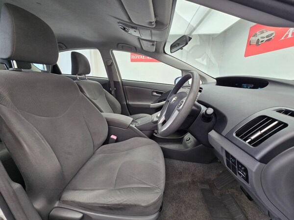 Used Toyota Prius 2010 for sale - 73557376: Photo 33
