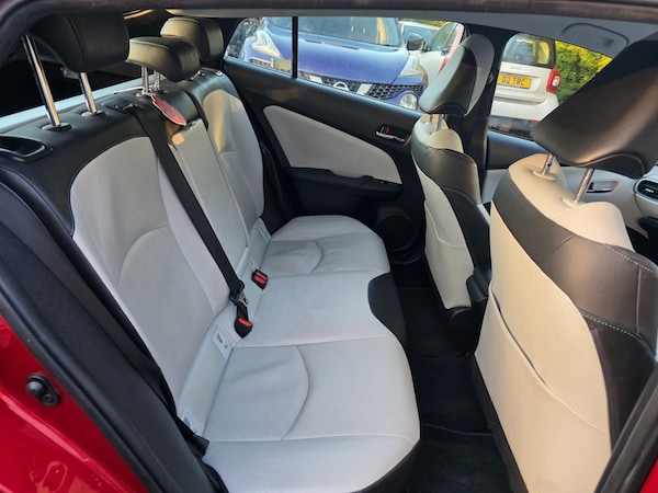 Used Toyota Prius 2017 for sale - 74018039: Photo 13