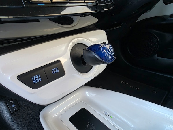 Used Toyota Prius 2017 for sale - 74018039: Photo 21