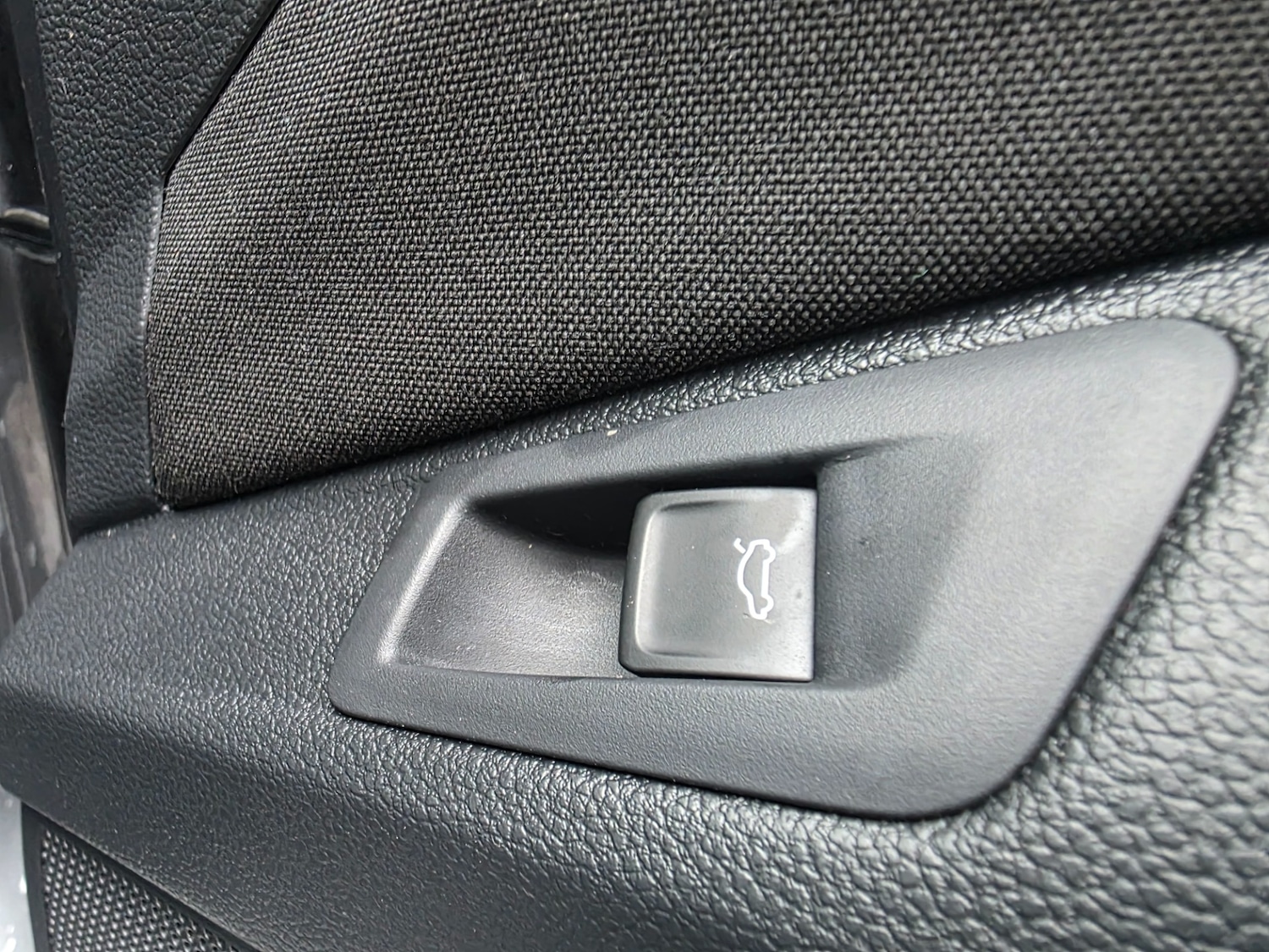 Used Volkswagen T-Roc 2021 for sale - 76405494: Photo 17