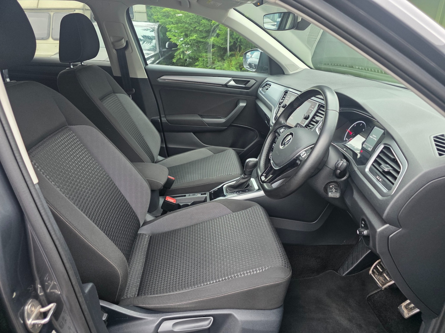 Used Volkswagen T-Roc 2021 for sale - 76405494: Photo 21