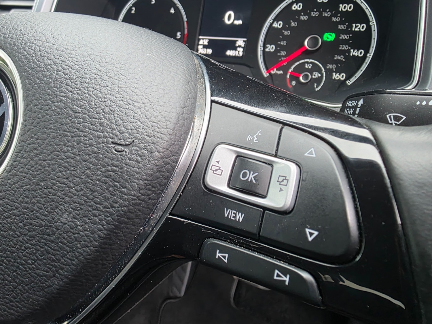 Used Volkswagen T-Roc 2021 for sale - 76405494: Photo 9