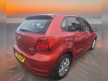 Used Volkswagen Polo 2016 for sale - 76412222: Photo