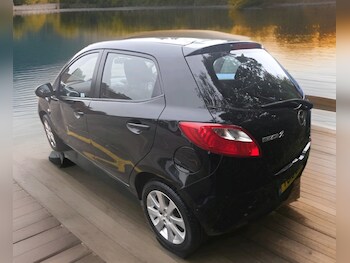 Used Mazda Mazda2 2010 for sale - 76273265: Photo 2