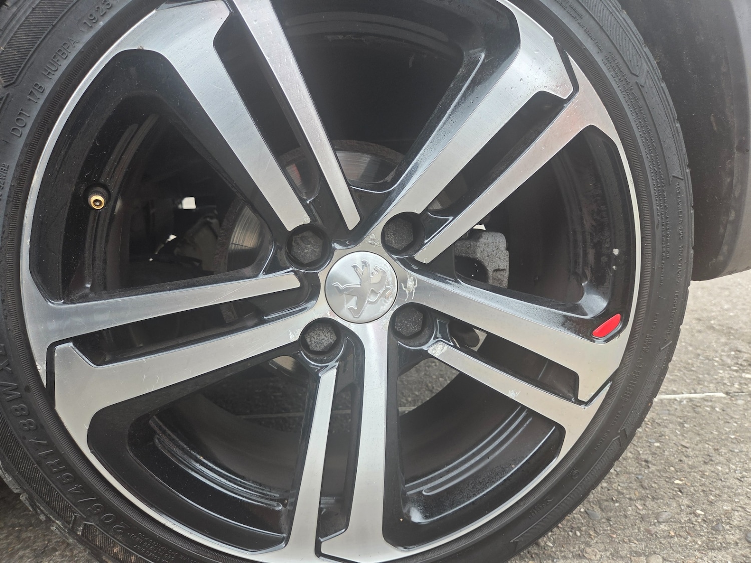 Used Peugeot 208 2018 for sale - 76425883: Photo 6