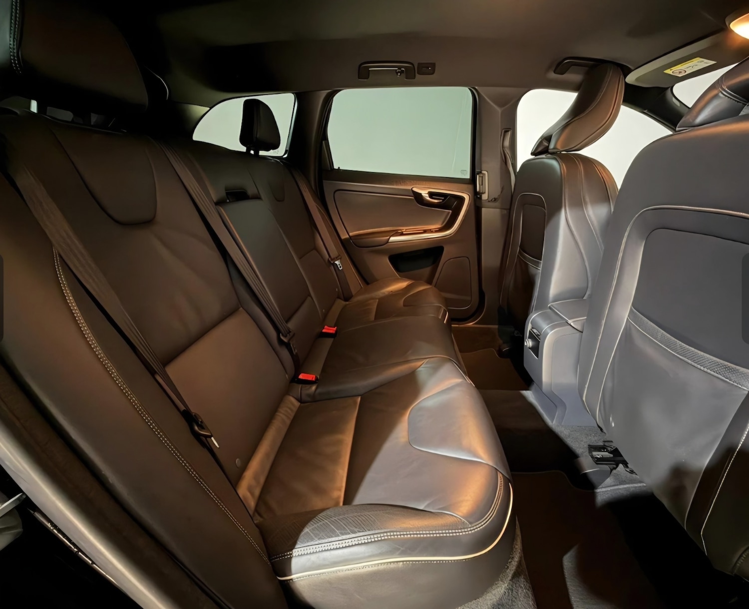 Used Volvo XC60 2015 for sale - 76671150: Photo 5