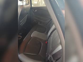 Used Renault Captur 2017 for sale - 79629960: Photo