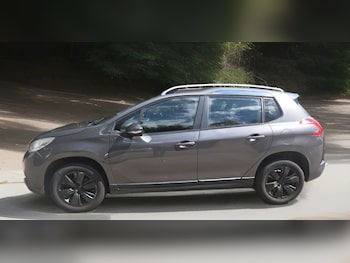 Used Peugeot 2008 2015 for sale - 75702817: Photo