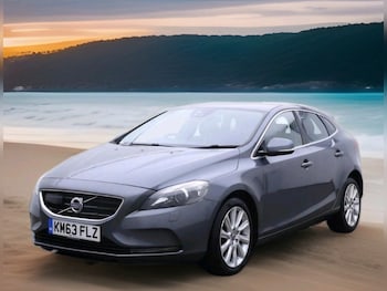 Used Volvo V40 2013 for sale - 79614840: Photo