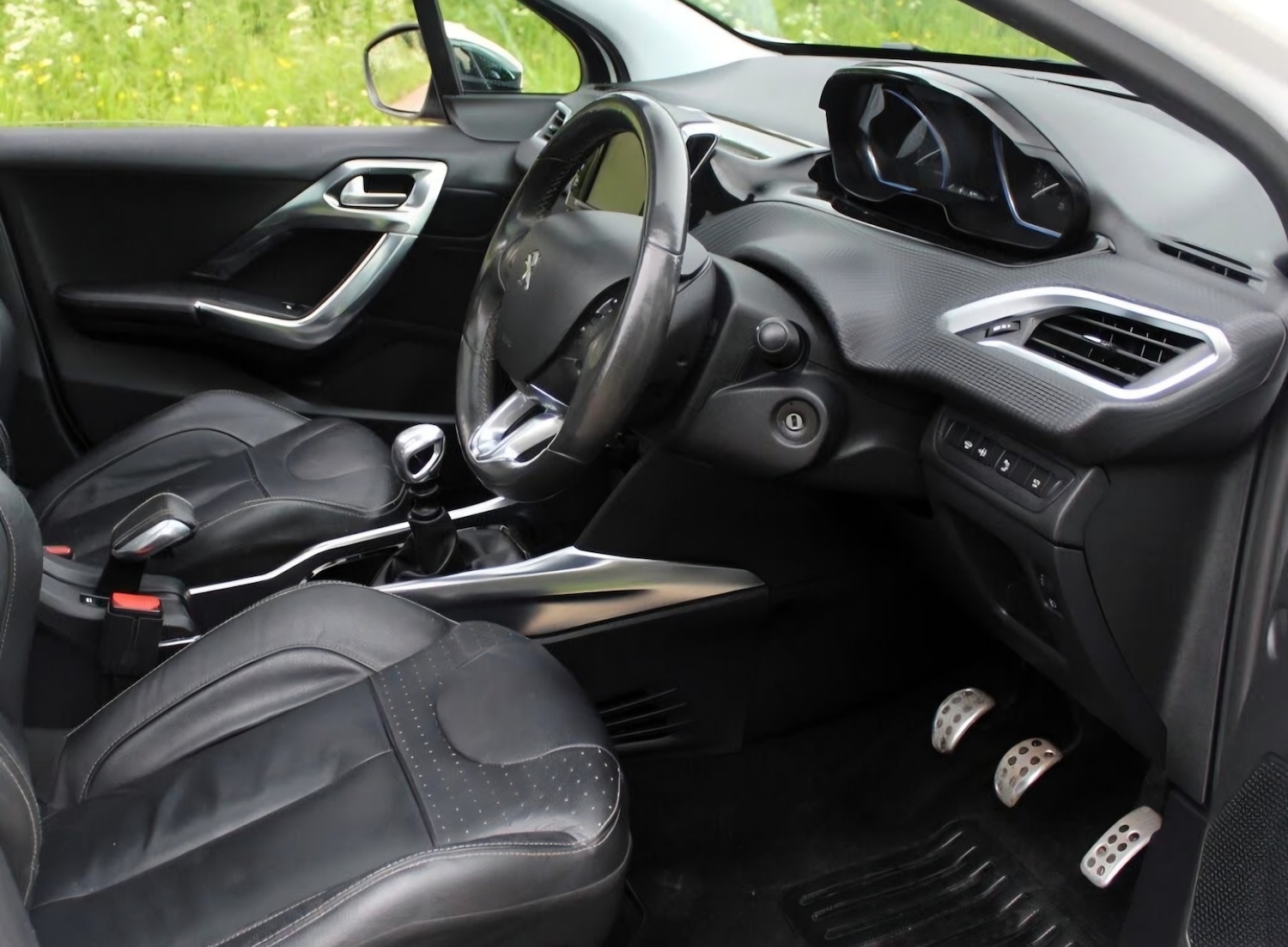 Used Peugeot 2008 2015 for sale - 76650797: Photo 6