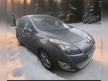 Used Renault Grand Scenic 2011 for sale - 76045301: Photo 2