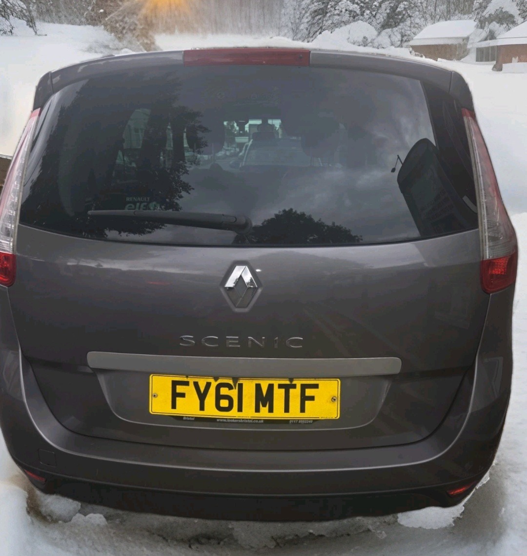 Used Renault Grand Scenic 2011 for sale - 76045301: Photo 3