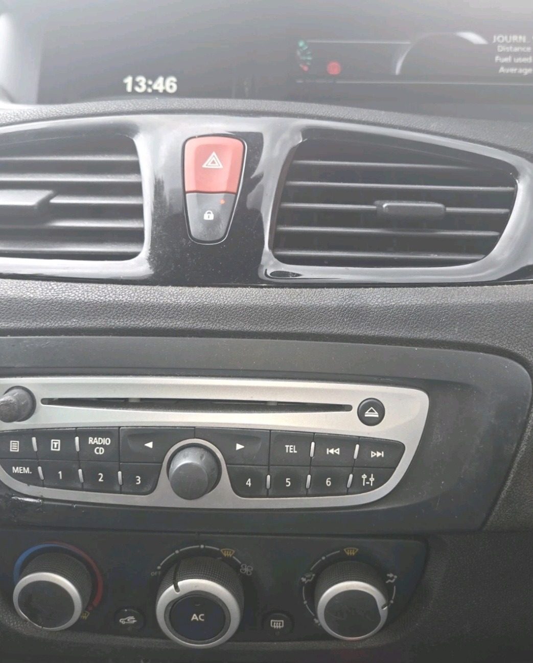 Used Renault Grand Scenic 2011 for sale - 76045301: Photo 7