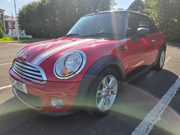 Used MINI Convertible 2011 for sale - 75684774: Photo 13