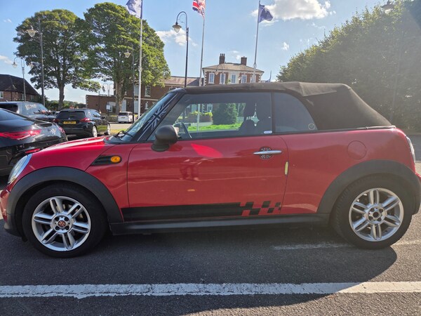 Used MINI Convertible 2011 for sale - 75684774: Photo 14
