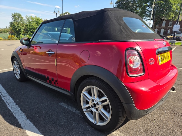 Used MINI Convertible 2011 for sale - 75684774: Photo 15