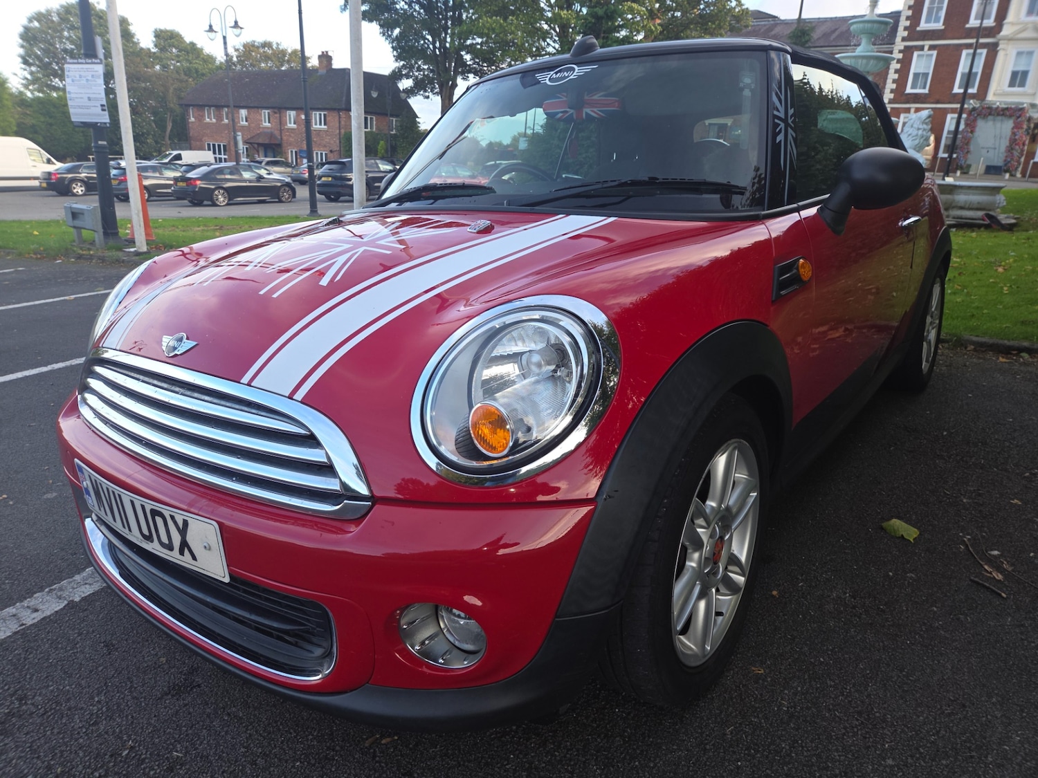 Used MINI Convertible 2011 for sale - 75684774: Photo 21