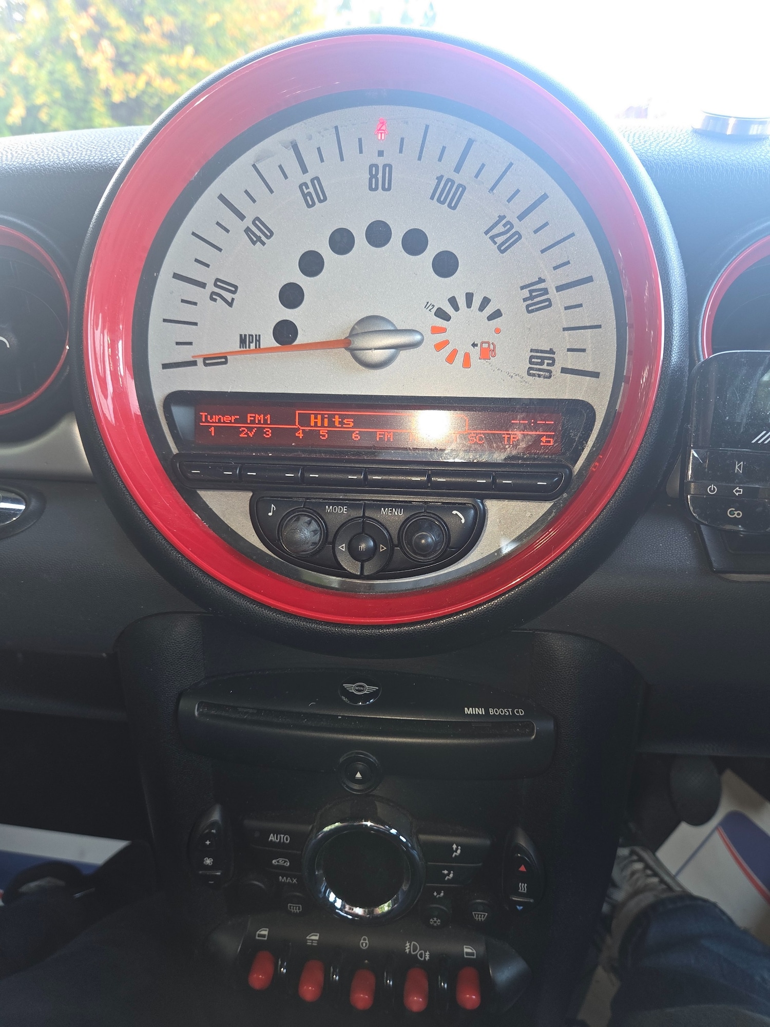 Used MINI Convertible 2011 for sale - 75684774: Photo 24