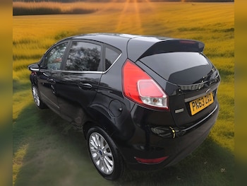 Used Ford Fiesta 2013 for sale - 76299133: Photo 3