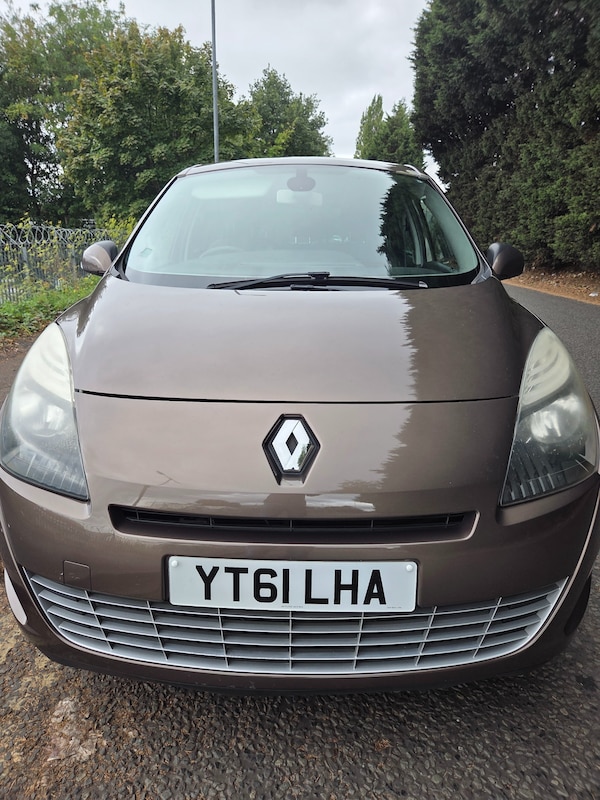 Used Renault Grand Scenic 2011 for sale - 75995831: Photo 3