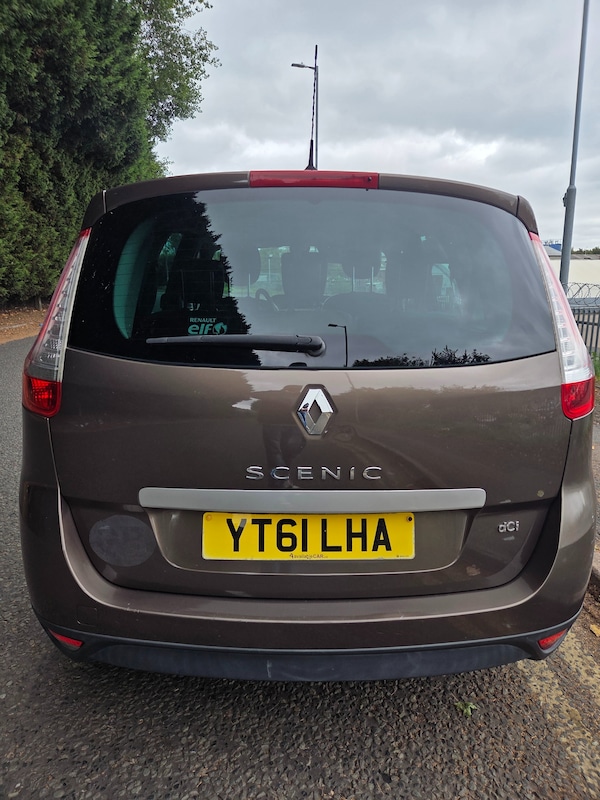 Used Renault Grand Scenic 2011 for sale - 75995831: Photo 6