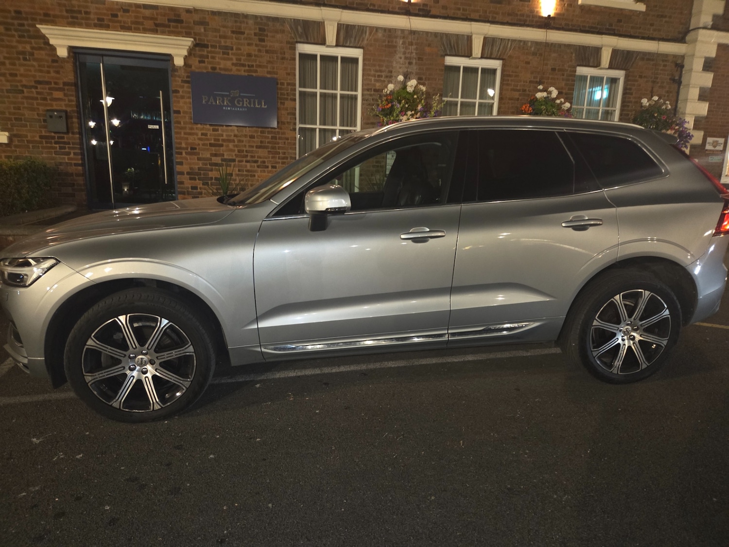 Used Volvo XC60 2018 for sale - 76024292: Photo 3