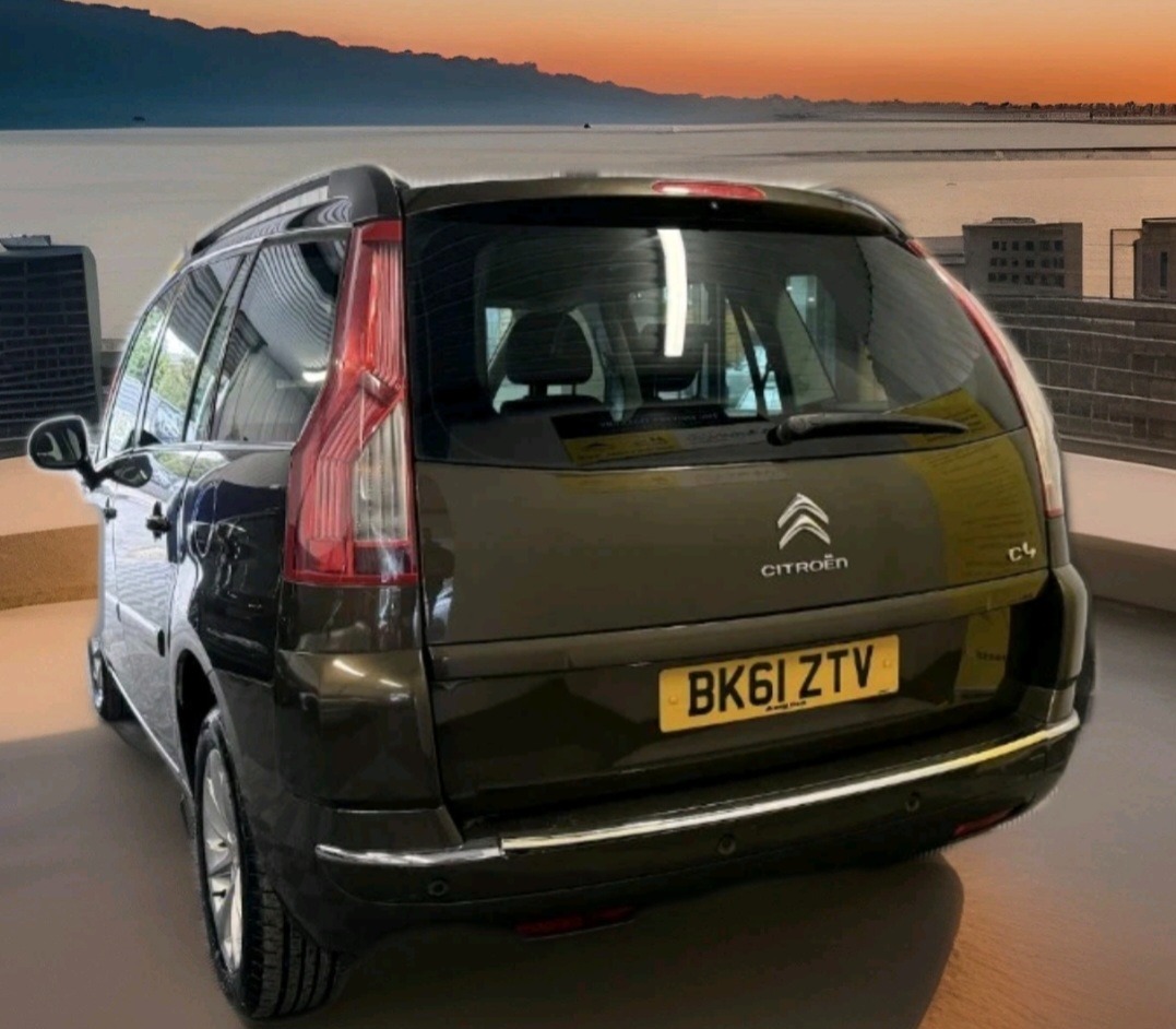 Used Citroen Grand C4 Picasso 2011 for sale - 77873358: Photo 2