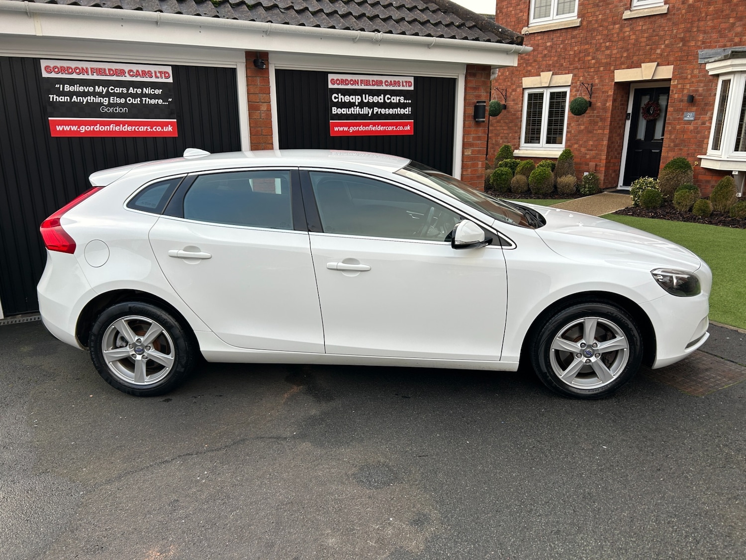 Used Volvo V40 2014 for sale - 77019012: Photo 15