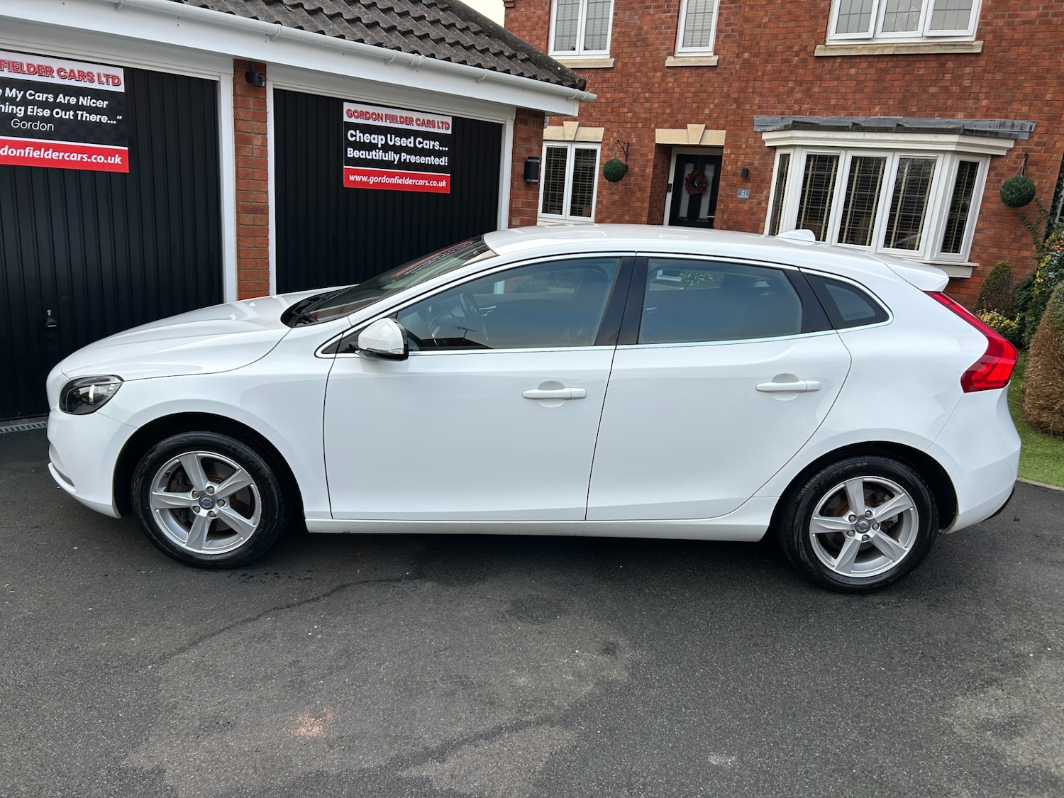 Used Volvo V40 2014 for sale - 77019012: Photo 17
